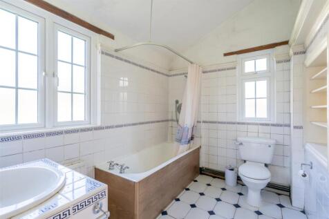 Bathroom.jpg
