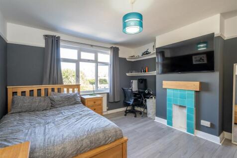Bedroom 2.jpg