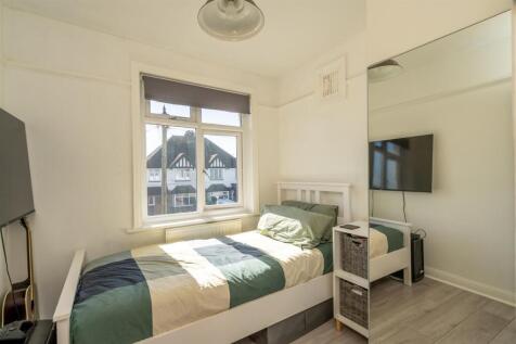 Bedroom 3.jpg