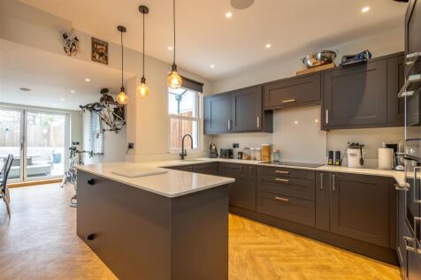 Kitchen to Dining Room.jpg