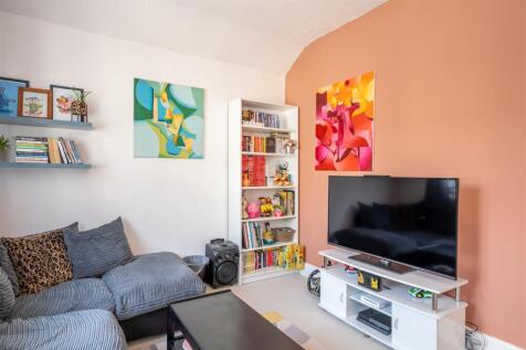 Lounge Area (2).jpg