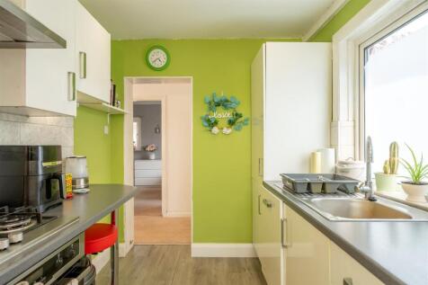 Kitchen (2).jpg