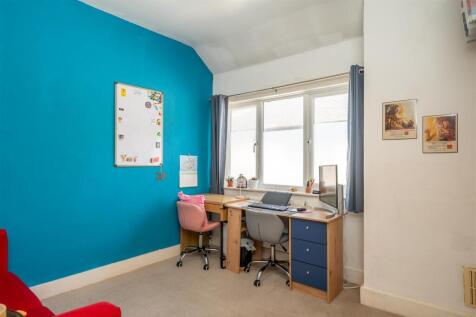 Bedroom 2.jpg