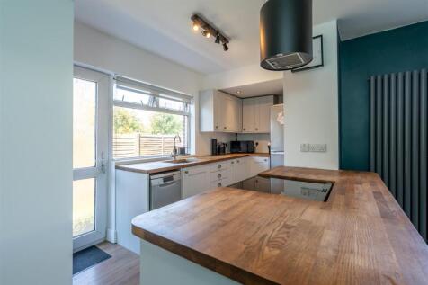 Kitchen (2).jpg