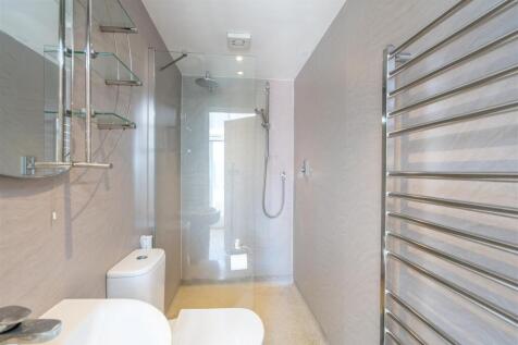 Shower Room.jpg