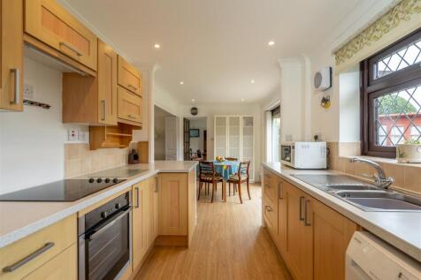 Kitchen - View 1.jpg