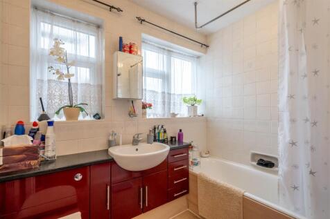 Bathroom.jpg