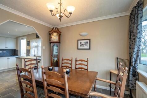Dining Room (2).jpg
