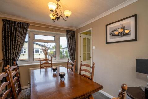 Dining Room.jpg