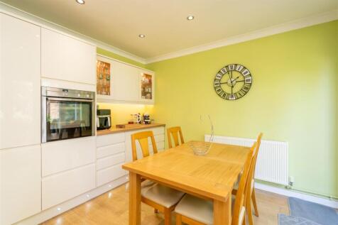Dining Area.jpg