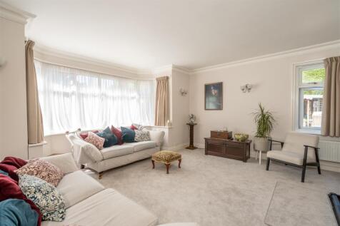 Sitting Room.jpg