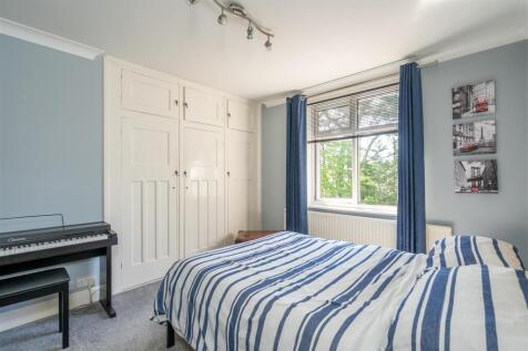 Bedroom 4.jpg