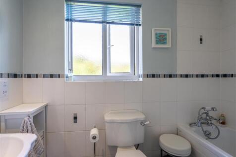 Family Bathroom.jpg