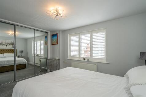 Bedroom 1 - Photo 2.jpg