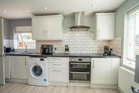 Kitchen 2.jpg