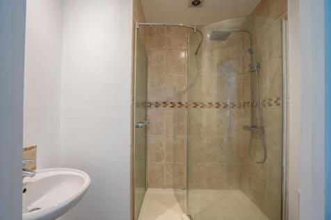 Shower Room.jpg