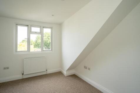Bedroom 4.jpg