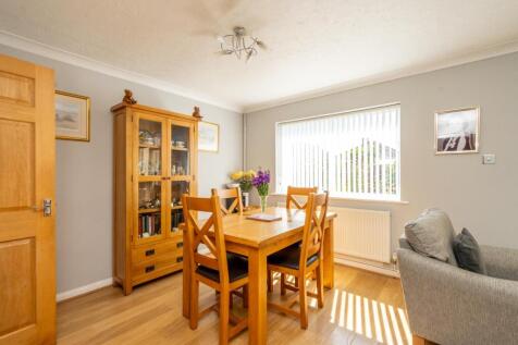 Dining Area.jpg