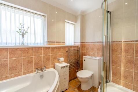 Bathroom.jpg