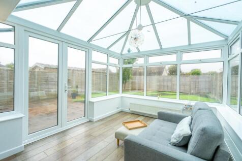 Dining Area Conservatory.jpg