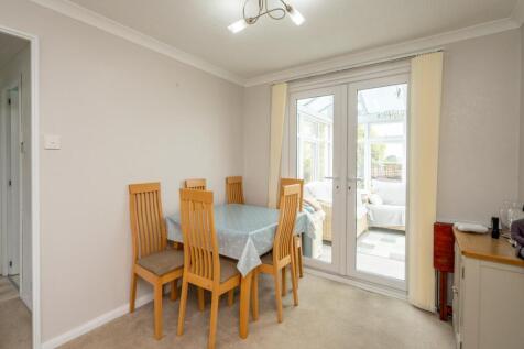 Dining Area.jpg