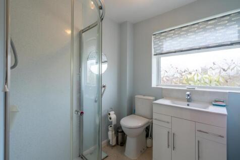Shower Room.jpg