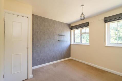 Bedroom 1.jpg
