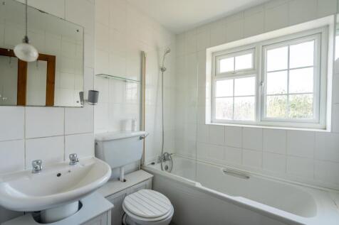 Bathroom.jpg