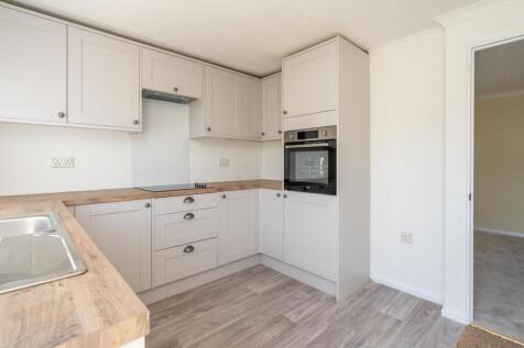 Kitchen - Photo 1.jpg