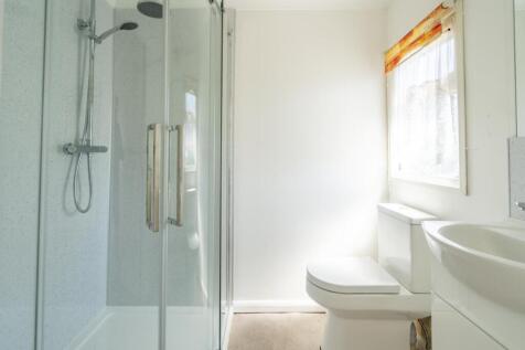 Shower Room.jpg