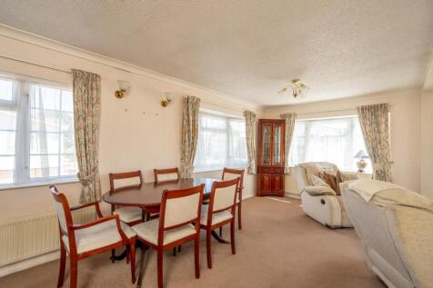 Dining Area.jpg