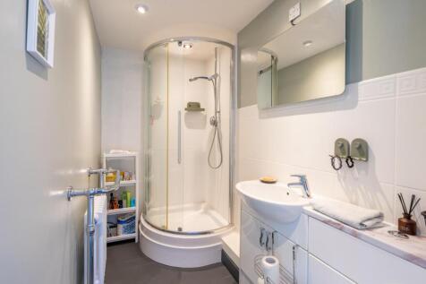 Ensuite.jpg