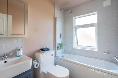 Family Bathroom.jpg