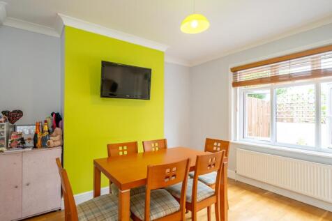 Dining Area.jpg
