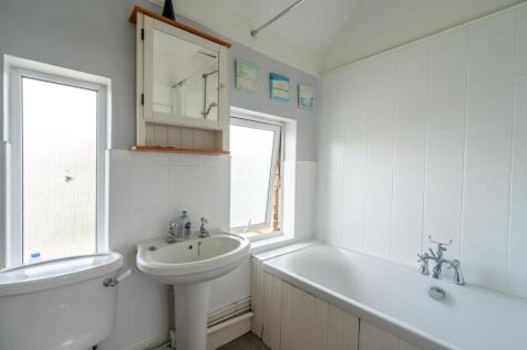 Bathroom.jpg