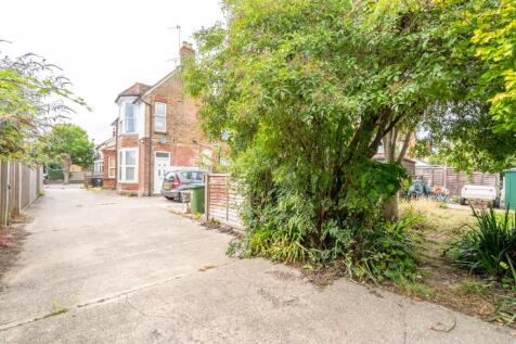 Garden and Parking.jpg