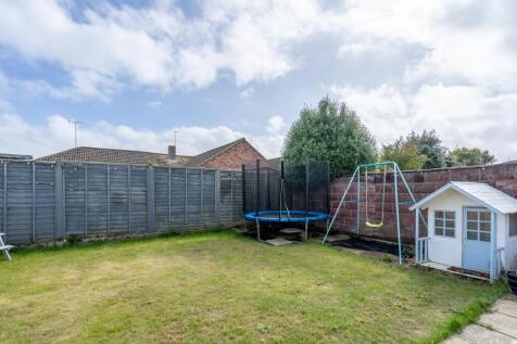 Rear Garden (2).jpg