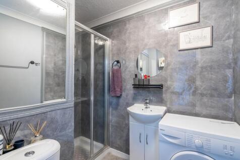 Shower Room.jpg