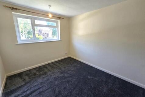 Bedroom 1.jpg