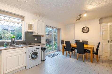 Kitchen Diner (2).jpg