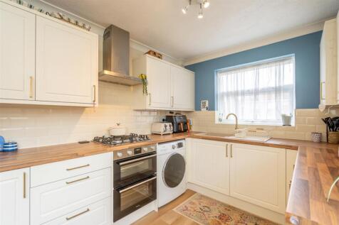 Kitchen Area.jpg