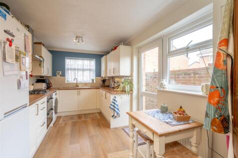 Kitchen Breakfast Room.jpg