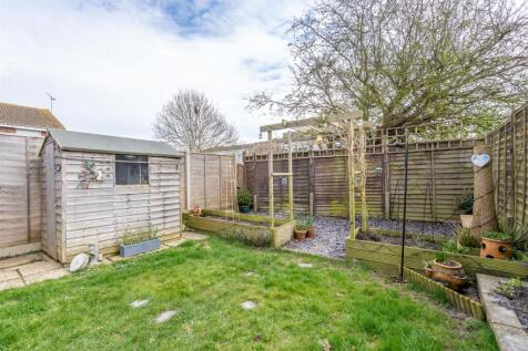 Rear Garden (2).jpg