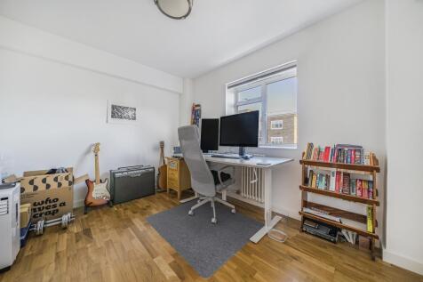 Bedroom/Study