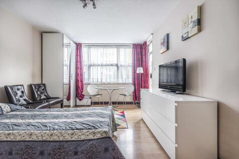 Reception Room/Bedroom