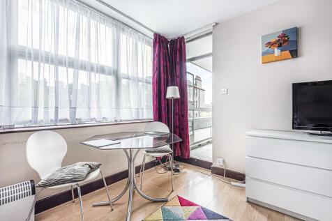Reception Room/Bedroom