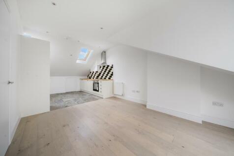 Living Area/Kitchen