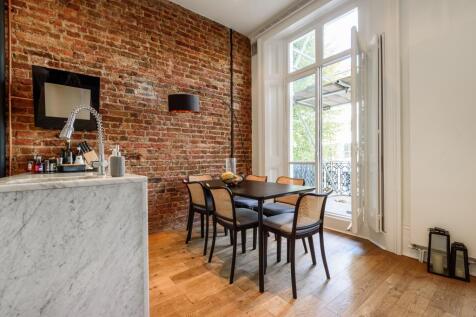 Kitchen/Dining Area