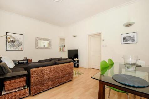 Reception Room/Dining Area