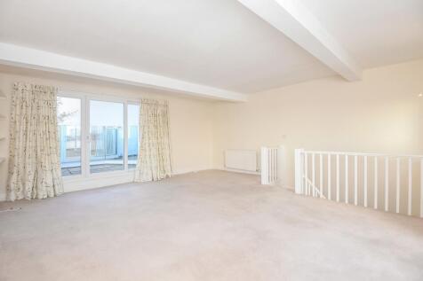 Reception Room (shot 2)
